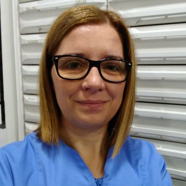 Elena Prat - Farmacéutica Adjunta (Caldes De Montbui, Barcelona)