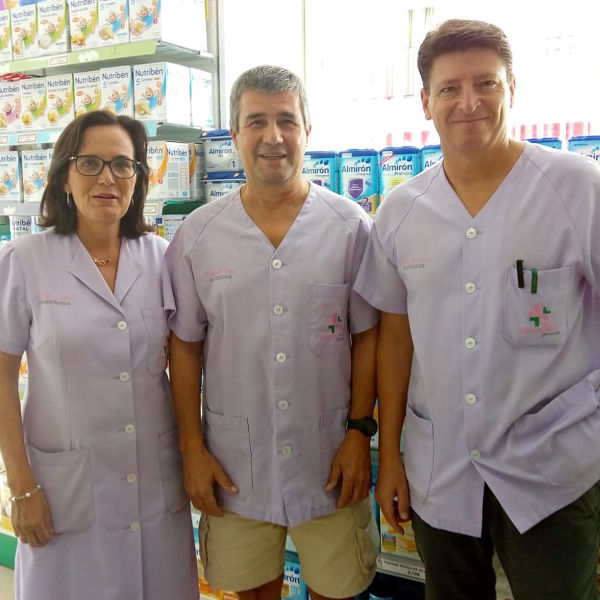 Fernando Ruiz y sus compañeros de Farmacia - Rota (Cádiz)