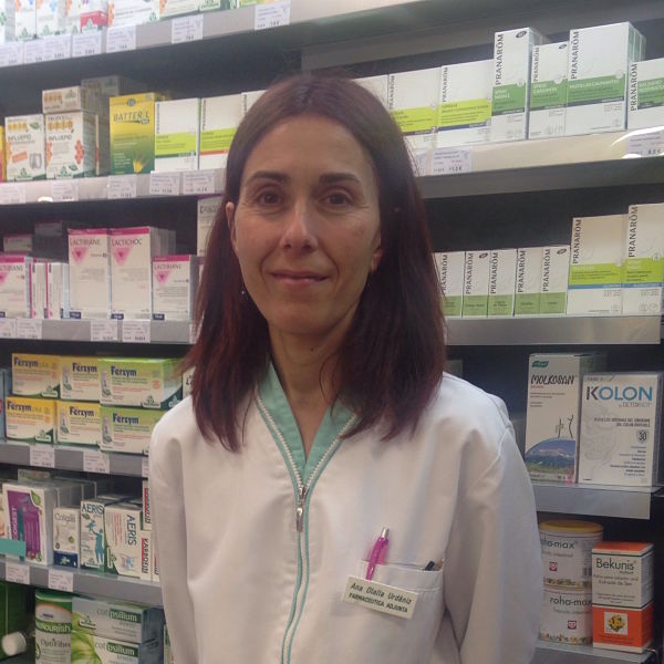 Ana Olalla Urdániz - Farmacéutica Adjunta (Pamplona)