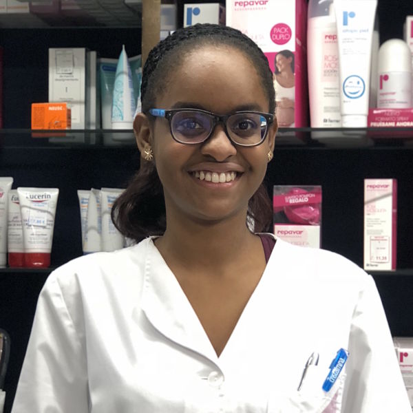 Elizabeth Alcántara - Técnico en Farmacia (Hospitalet, Barcelona)